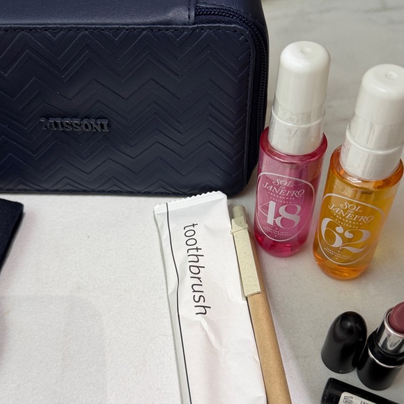 Missoni Dark Blue First Class Amenity Kit/ cosmetic Bag W/ Dior, La mer etc - Picture 6 of 7